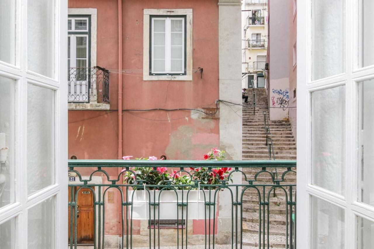 Apartamento Golden Cage Chiado - Charm Historic And Cozy Lisboa Exterior foto
