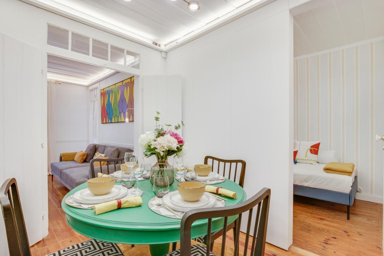 Apartamento Golden Cage Chiado - Charm Historic And Cozy Lisboa Exterior foto