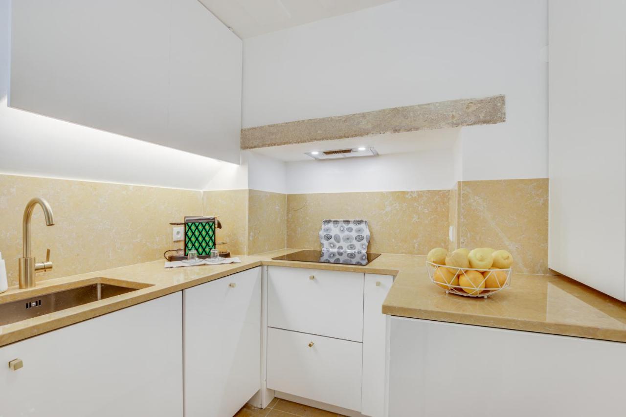 Apartamento Golden Cage Chiado - Charm Historic And Cozy Lisboa Exterior foto