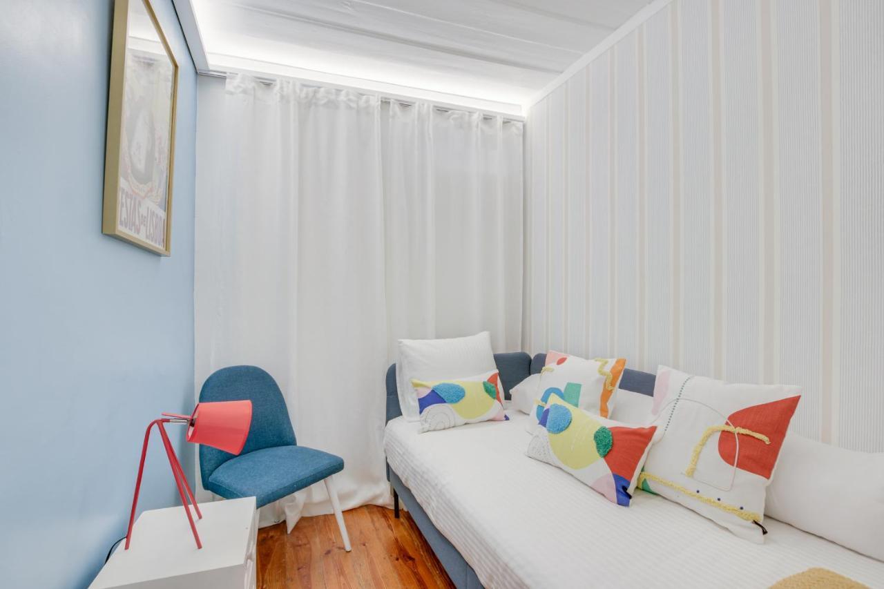 Apartamento Golden Cage Chiado - Charm Historic And Cozy Lisboa Exterior foto
