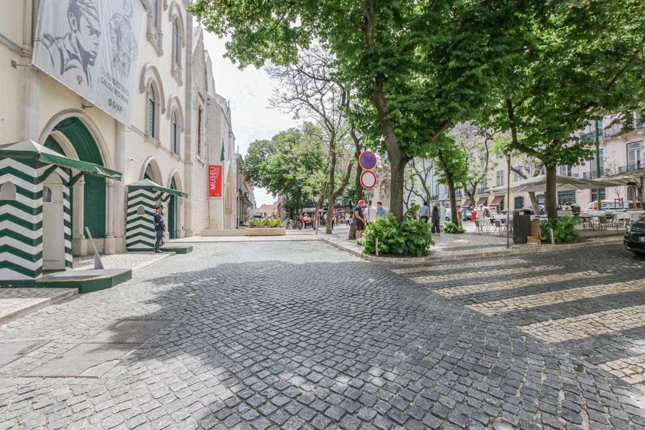 Apartamento Golden Cage Chiado - Charm Historic And Cozy Lisboa Exterior foto