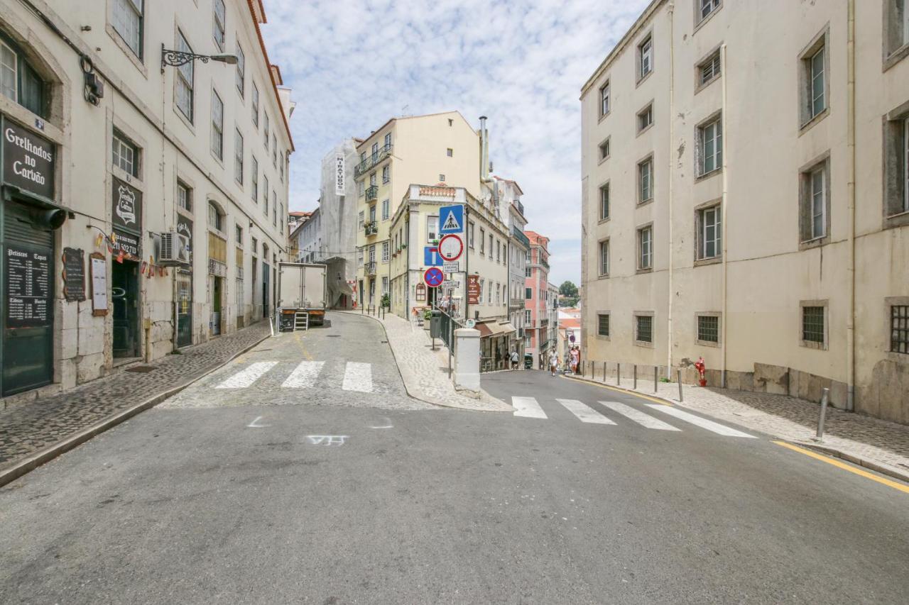 Apartamento Golden Cage Chiado - Charm Historic And Cozy Lisboa Exterior foto