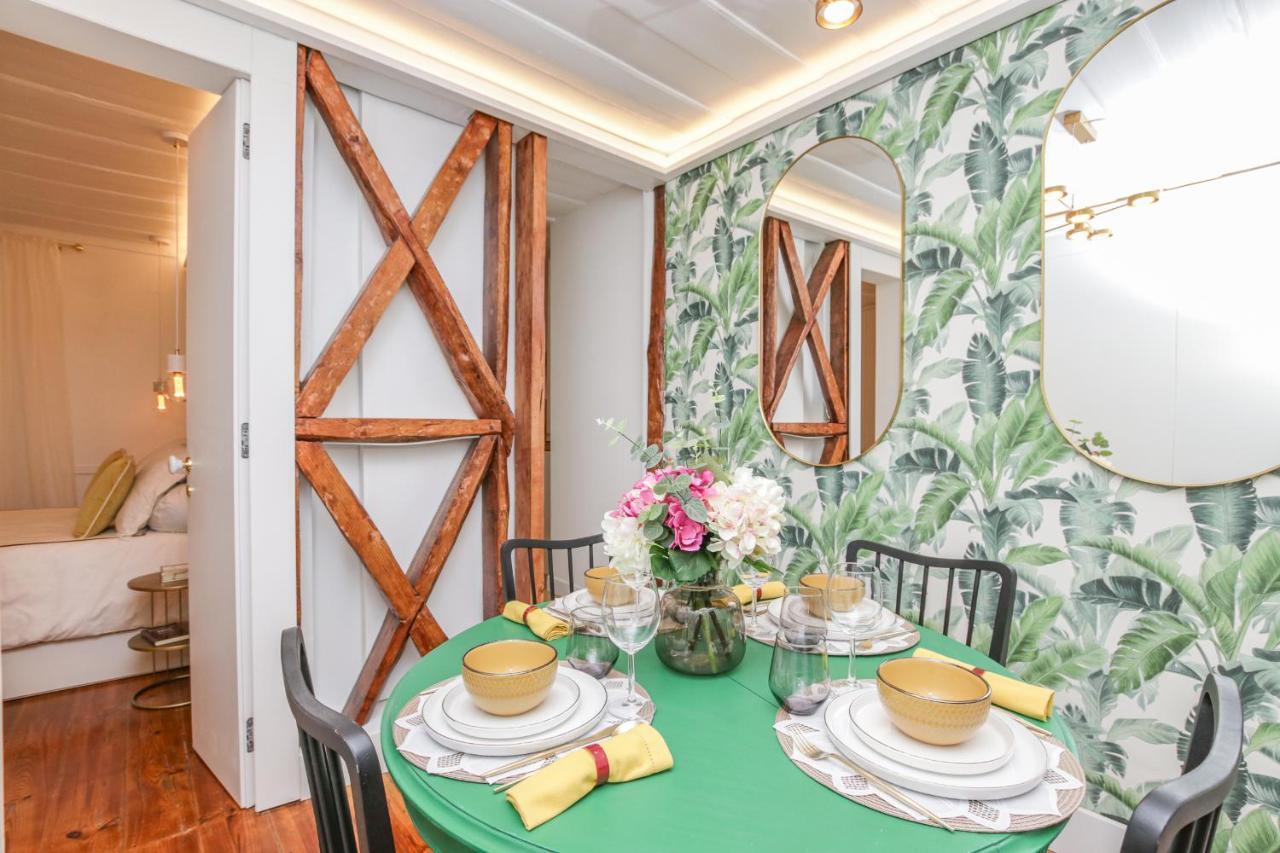 Apartamento Golden Cage Chiado - Charm Historic And Cozy Lisboa Exterior foto
