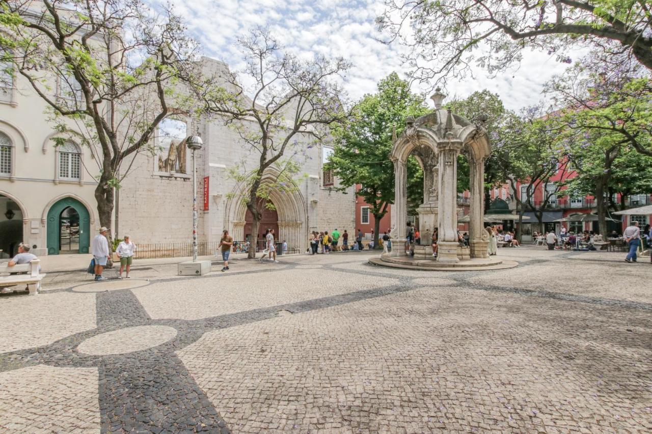 Apartamento Golden Cage Chiado - Charm Historic And Cozy Lisboa Exterior foto